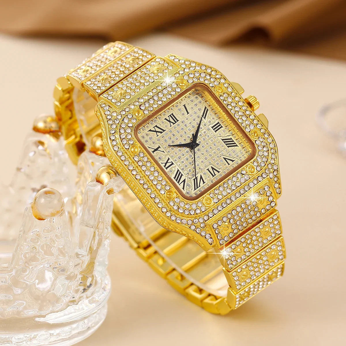 Oversize Square Dial Rhinestone Alloy Watch Fancy Women Watches Jewelry Sophisticated And Stylish Women Watch